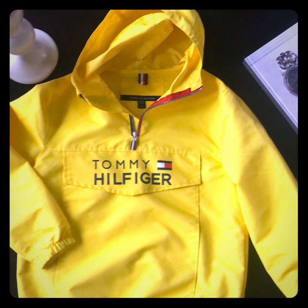Tommy Hilfiger windbreaker pullover youth 12-14